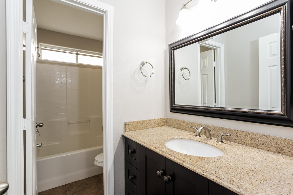 Building Photo - 9453 Grandview Spring Ave