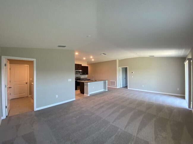 Building Photo - MOVE IN BY FEBRUARY 15TH AND RECIEVE HALF OFF FIRST MONTH- Hills Of Tuscany - Great Location, 3/2...