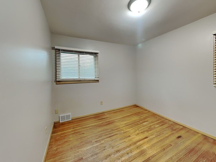 Building Photo - 5600 Vera Cruz Ave N