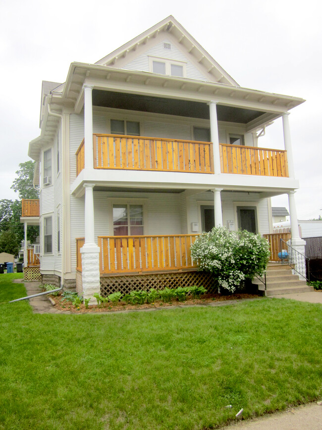 Front of the home - 2934 Oakland Avenue