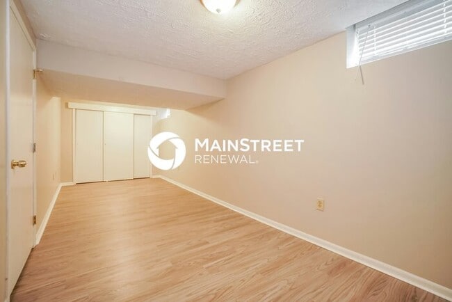 Building Photo - 4 Bedroom Pet-Friendly Home in Pickerington, OH with Main Street Renewal