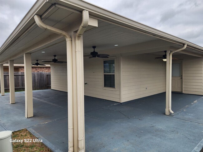 Building Photo - 21007 Whitehaven Bluff Trail