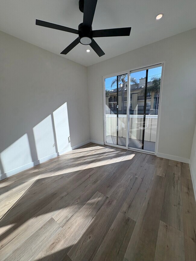 Building Photo - 258 Donax Ave