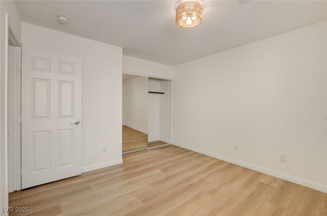 Building Photo - 10808 Wallflower Ave