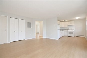 Building Photo - 41 Farrwood Ave