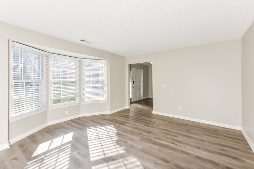 Building Photo - 4877 Fielding Way