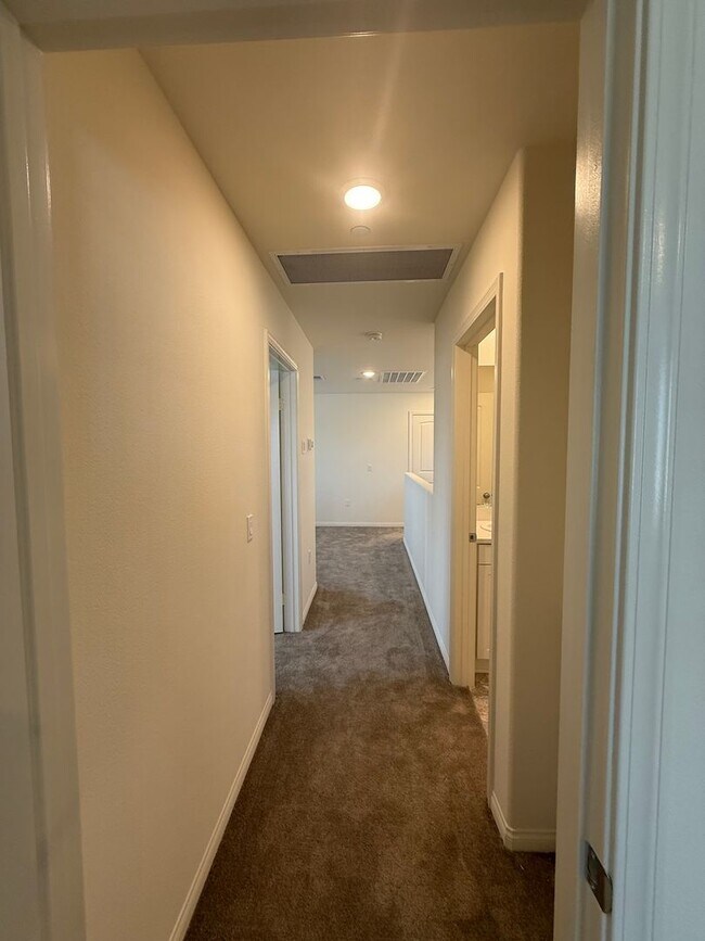 Building Photo - Victorville- New Richmond Home, 3 bedrooms...