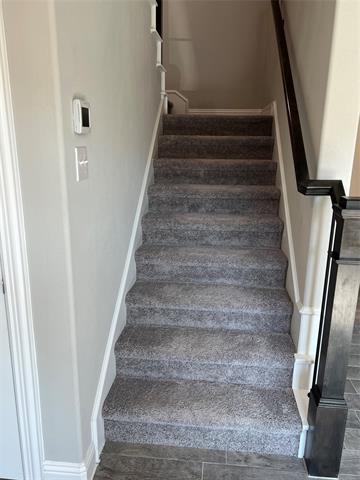 Building Photo - 521 Sequoia St