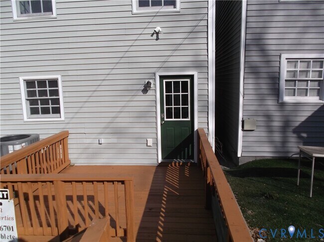 Building Photo - 707 Catherine St