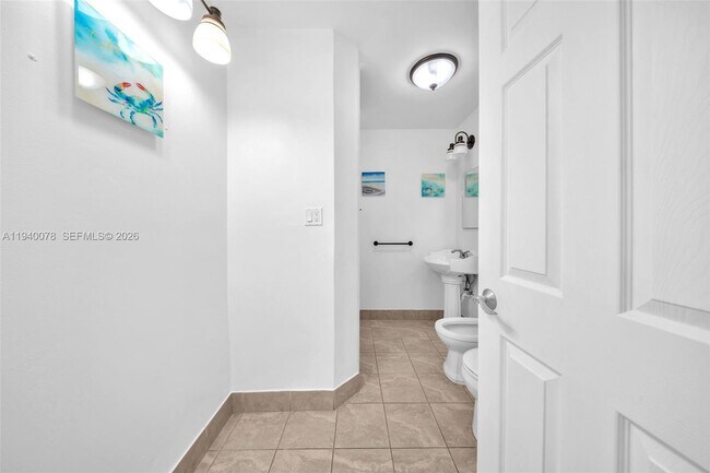 Building Photo - 10295 SW 34th St