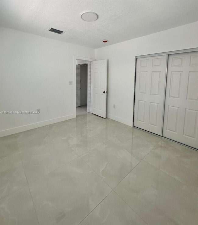 Building Photo - 1191 NW 40th St