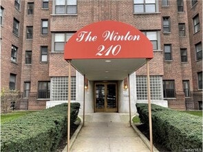 Building Photo - 210 Martine Ave