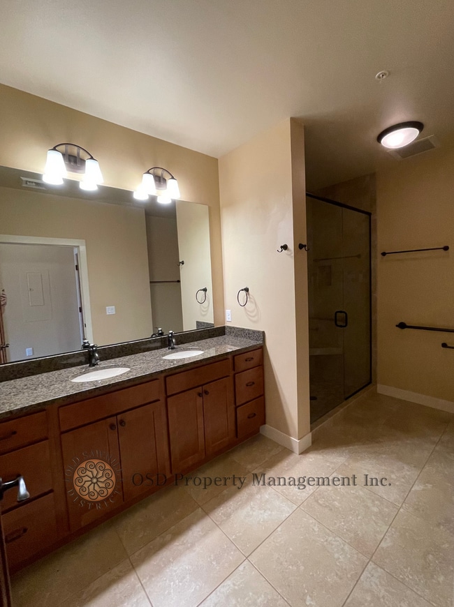 Building Photo - Polleys Square Luxury Condo For Rent