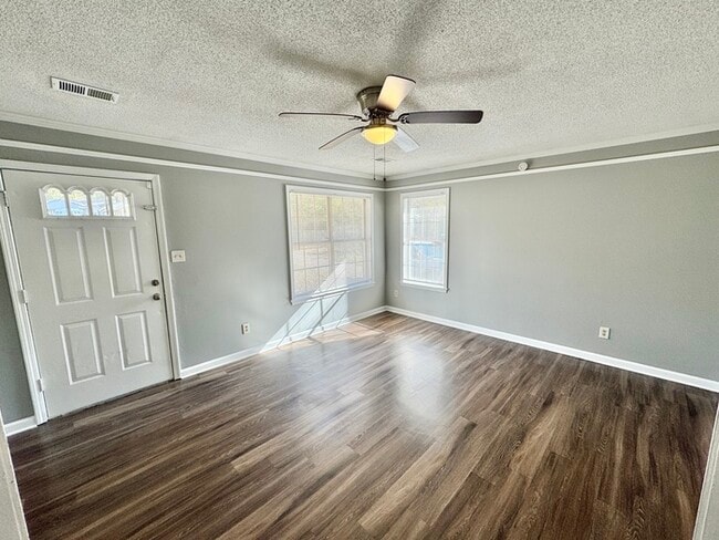 Building Photo - 4015 Hofburg St