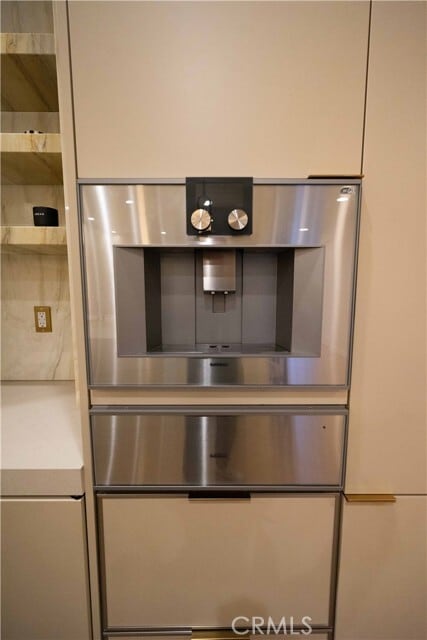 Building Photo - 17437 Oak Creek Ct