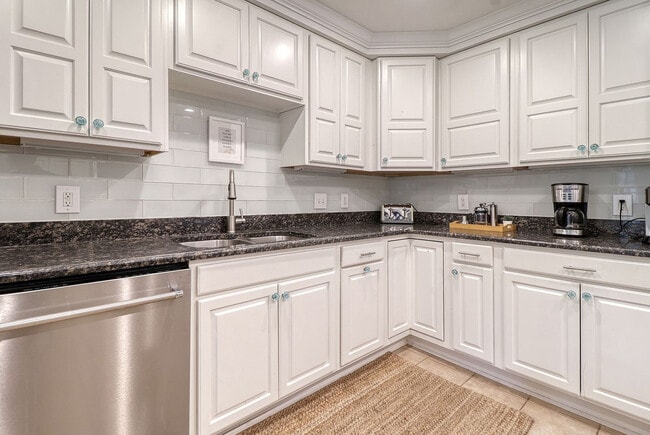 Building Photo - 2808 Seabrook Island Rd