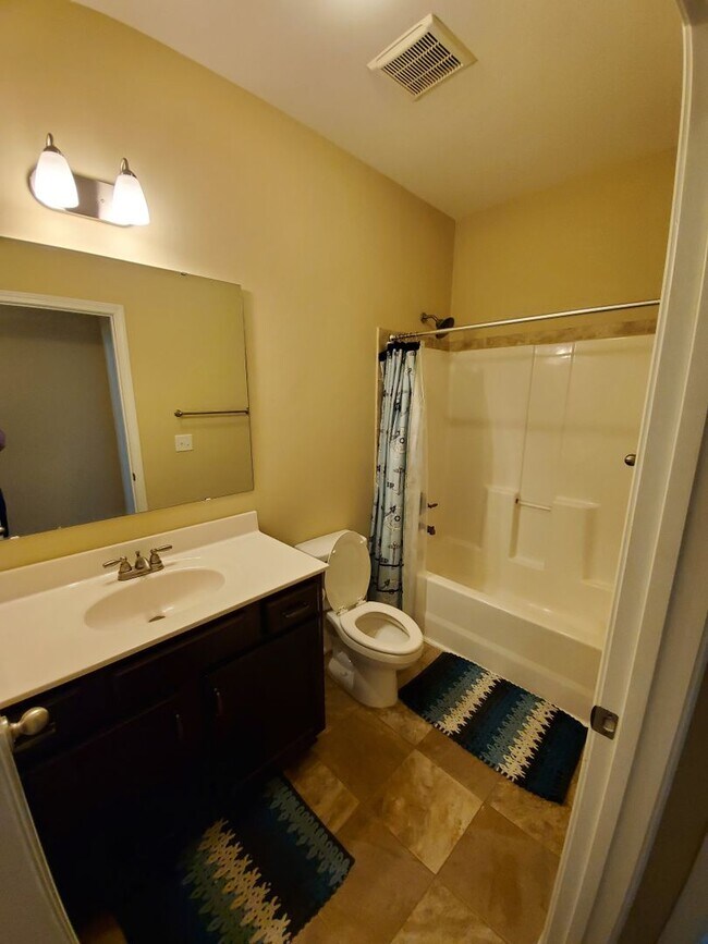 Building Photo - 205 Korbel Dr