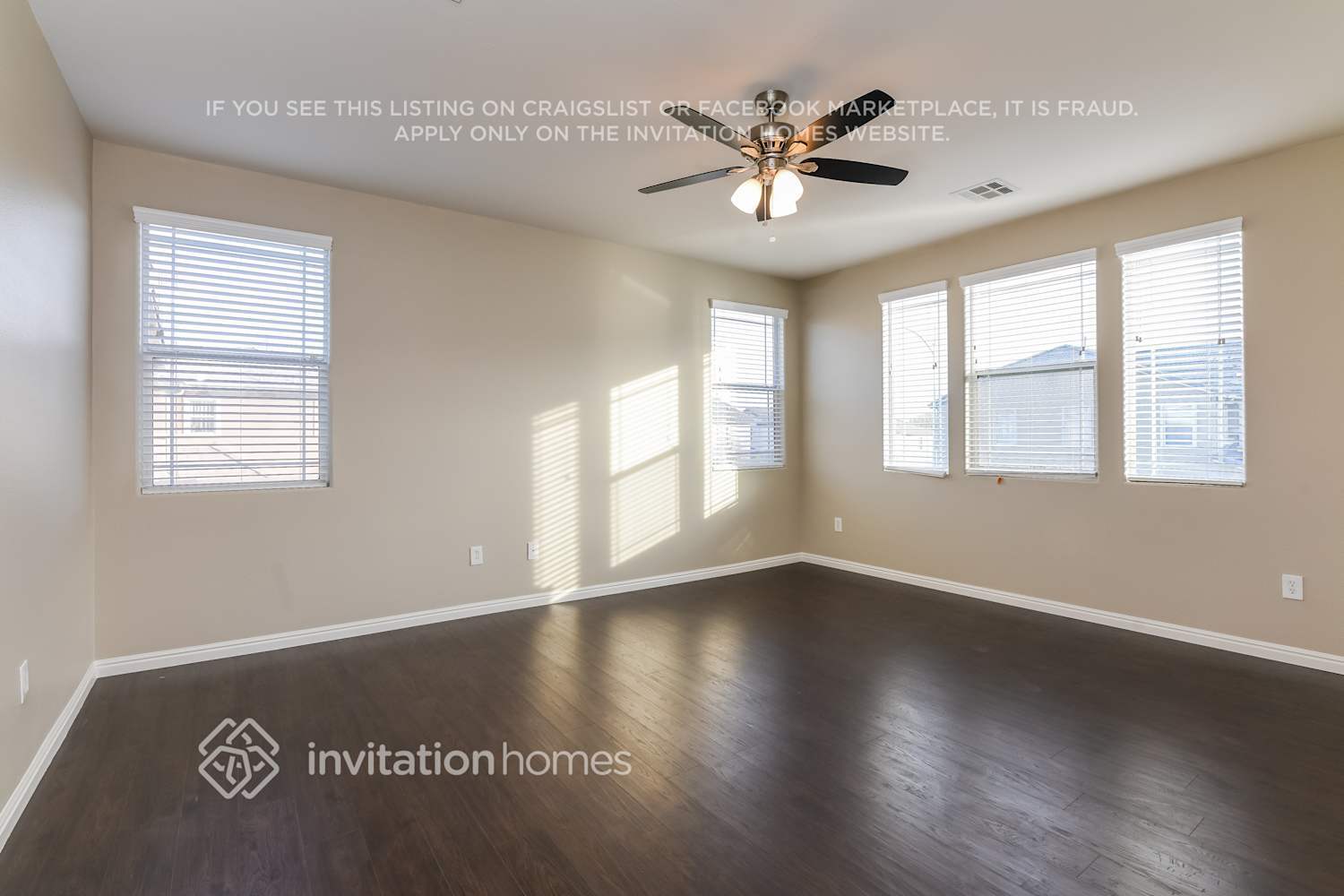 Building Photo - 10018 Pelham Park Ave