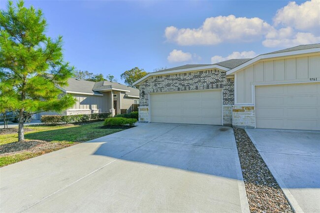 Building Photo - 9757 Grosbeak Ln