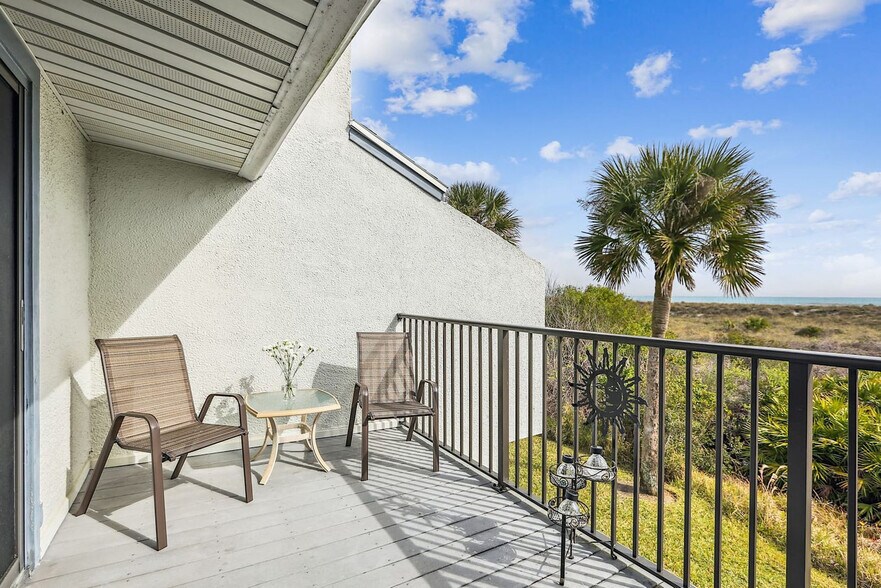 Building Photo - 890-A1A A1A Beach Blvd