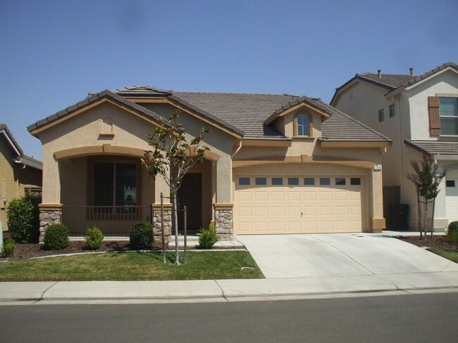 Primary Photo - The Village - Roseville - Gated
