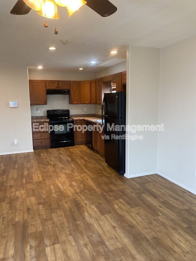 Building Photo - 1777 Edison Ave