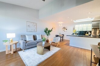 Building Photo - 1615 Hotel Cir S