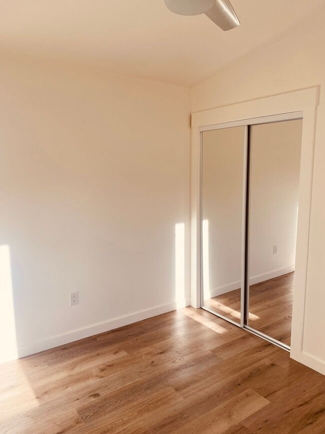 Building Photo - Newer Construction 1 bedroom house near Coffee park!