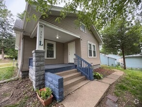 Building Photo - 2 bedroom Rock Island Home for Rent