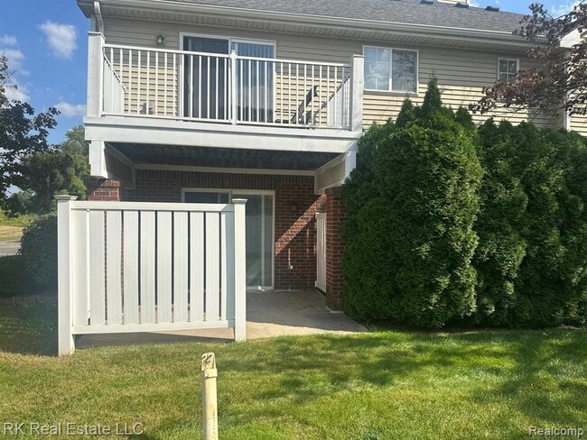 Building Photo - 3581 Reeves Dr