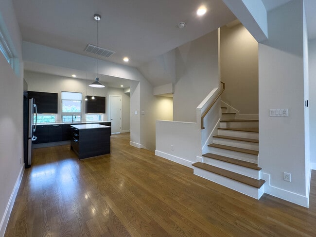 Building Photo - 2717 St Emanuel St