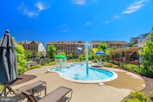 Building Photo - 22595 Willington Square