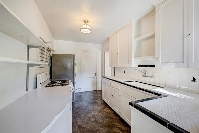 Building Photo - 1741 Wroxton Ct