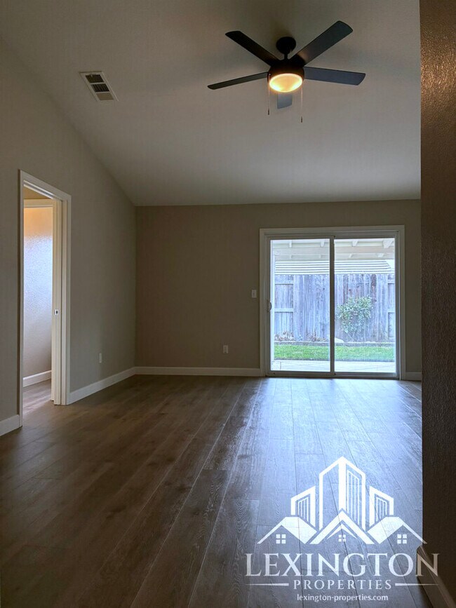 Building Photo - Updated 3 Bedroom, 2 Bathroom, Single-Story Home in Antelope!