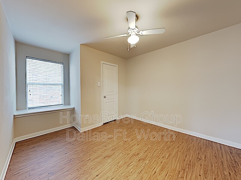 Building Photo - 3033 Lakefield Dr