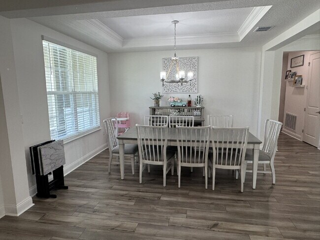 Building Photo - For Rent - Spring Move in Special ... 2nd Month's Rent FREE! (if sign a lease before the end of M...