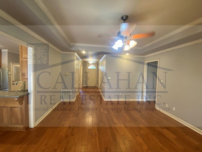 Building Photo - Sherwood Stone Hill 5 Bedroom Home