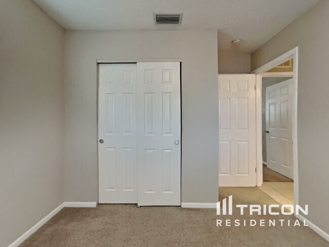 Building Photo - 10951 110th Ave N