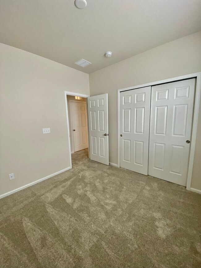 Building Photo - 8739 Scarborough Dr