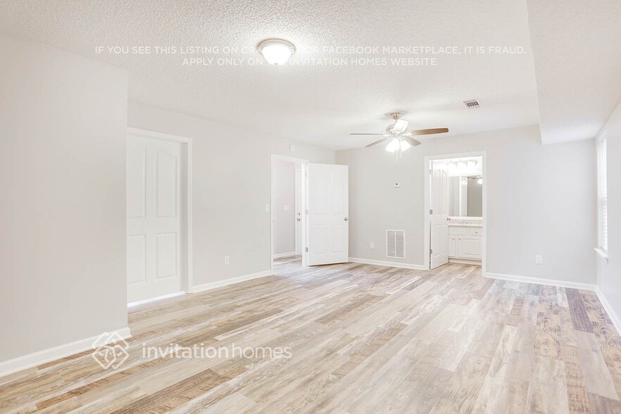 Building Photo - 430 Gresham Dr