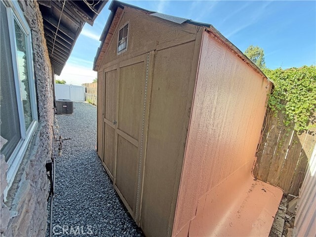 Building Photo - 621 E Pine St