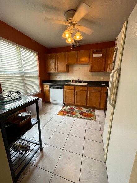 Building Photo - 2607 Sheehan Ct