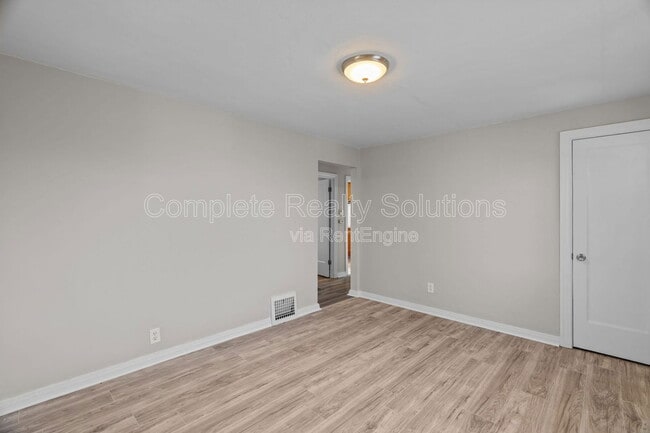 Building Photo - 4304 Springdale Ave