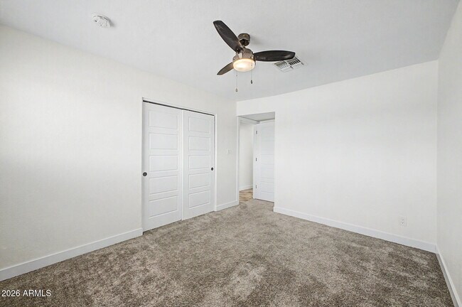 Building Photo - 2174 E Palmcroft Dr