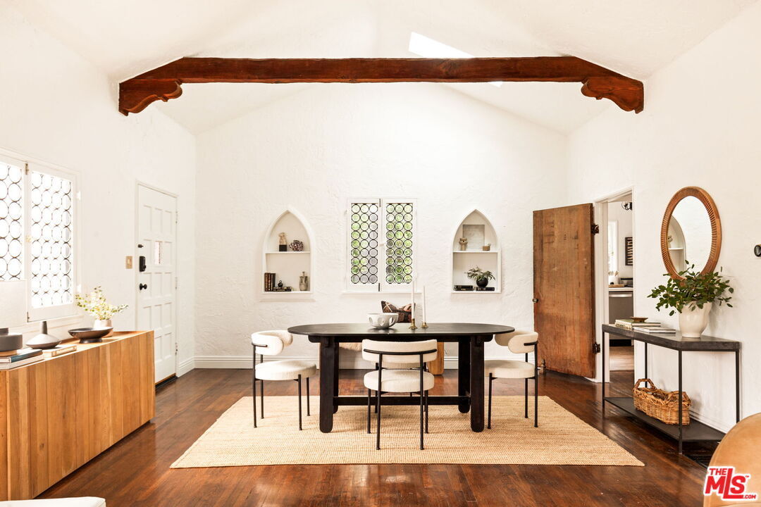 Building Photo - 2251 N Cahuenga Blvd