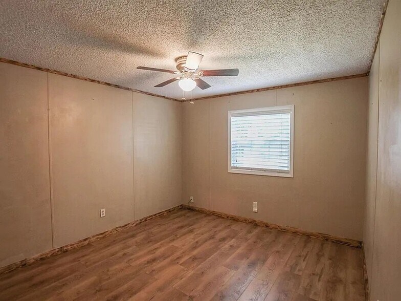 Building Photo - 20501 Shore Breeze Ln