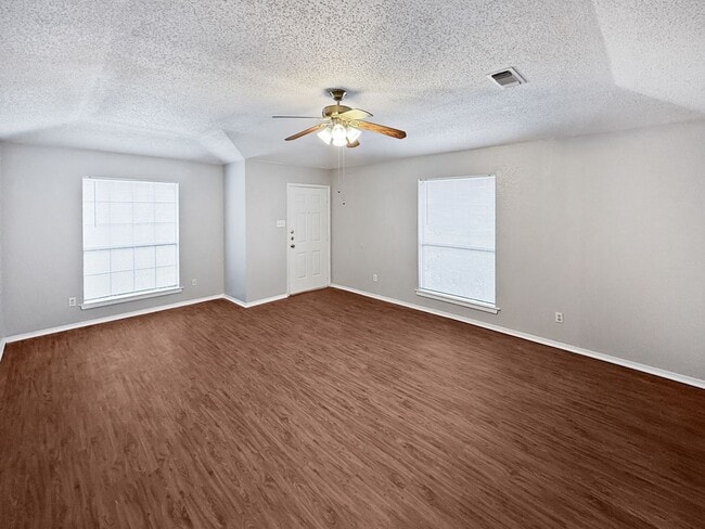 Building Photo - 832 Mirabell Ct