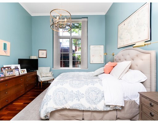 Building Photo - 30 Monument Sq