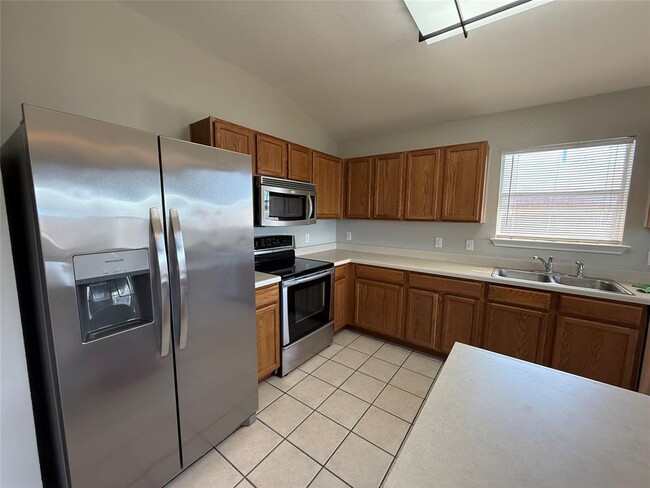Building Photo - 313 Katherine Way