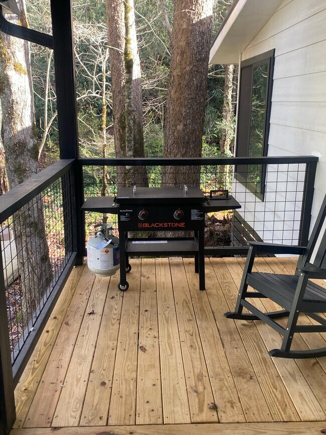 Building Photo - 152 Baxter Rd